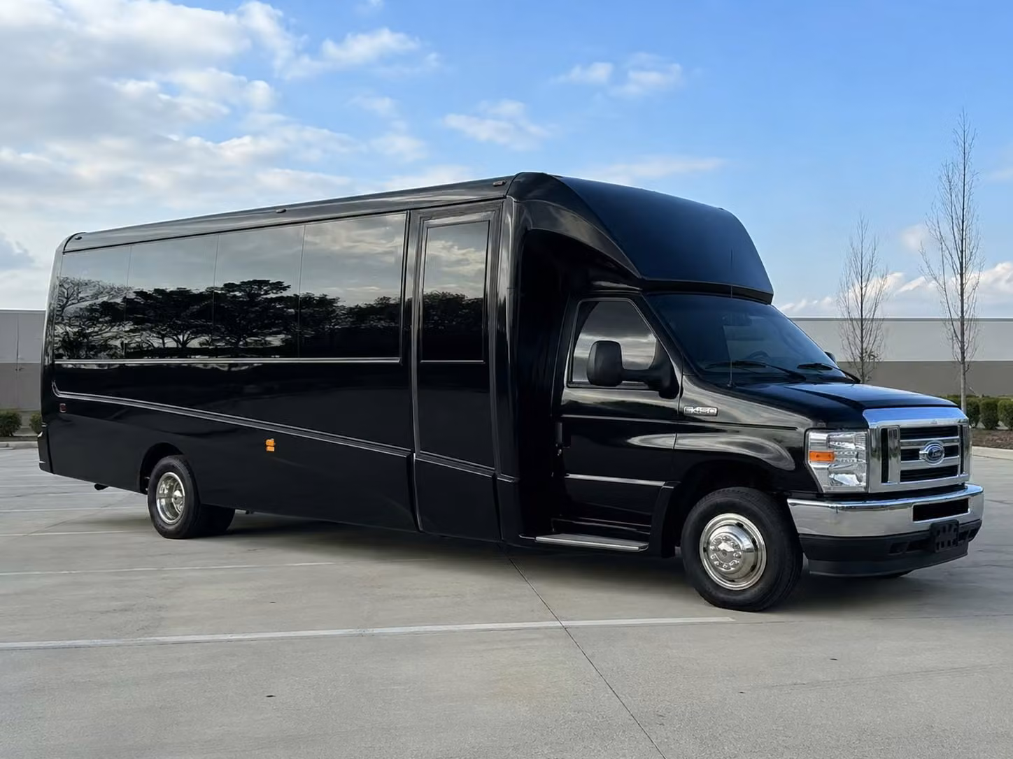 minibuses in pomona keep smaller prom groups together without breaking the budget