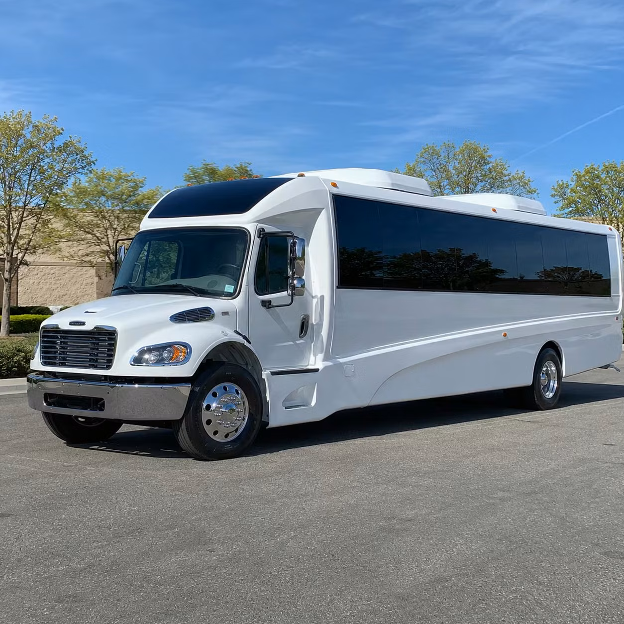 pomona 15 passenger minibus rental