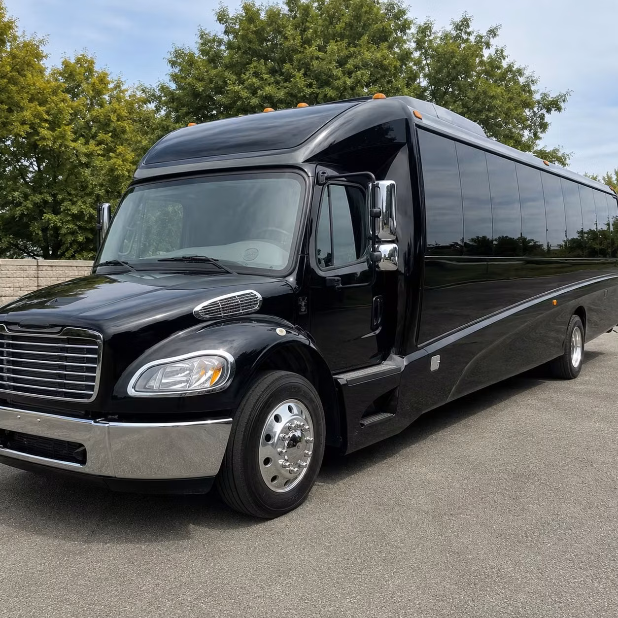 pomona 25 passenger minibus rental